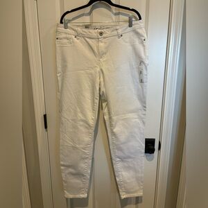 INC International Concepts Skinny Leg Curvy Fit White Jeans Size 14